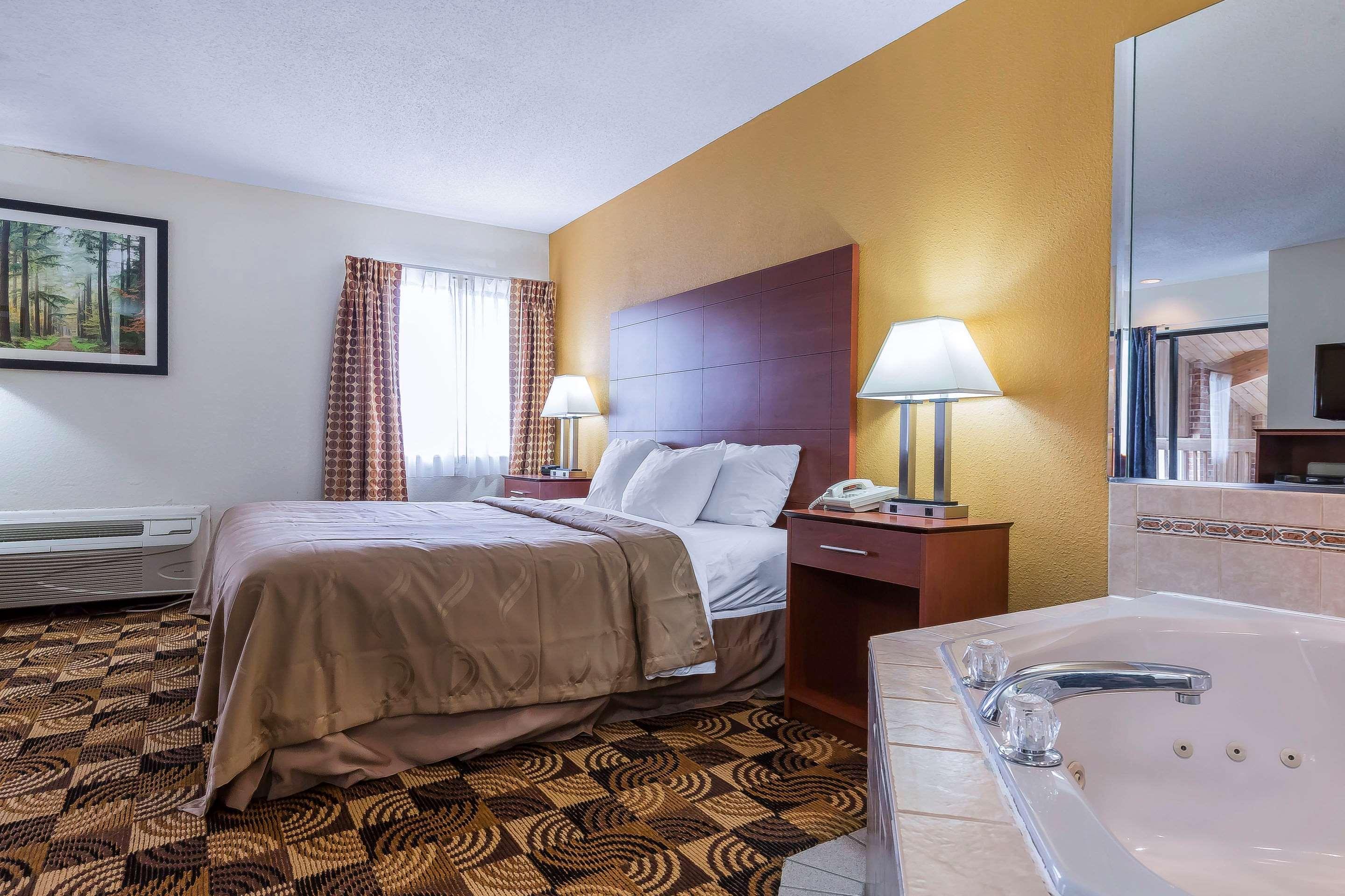 Quality Inn Sycamore - Dekalb Extérieur photo